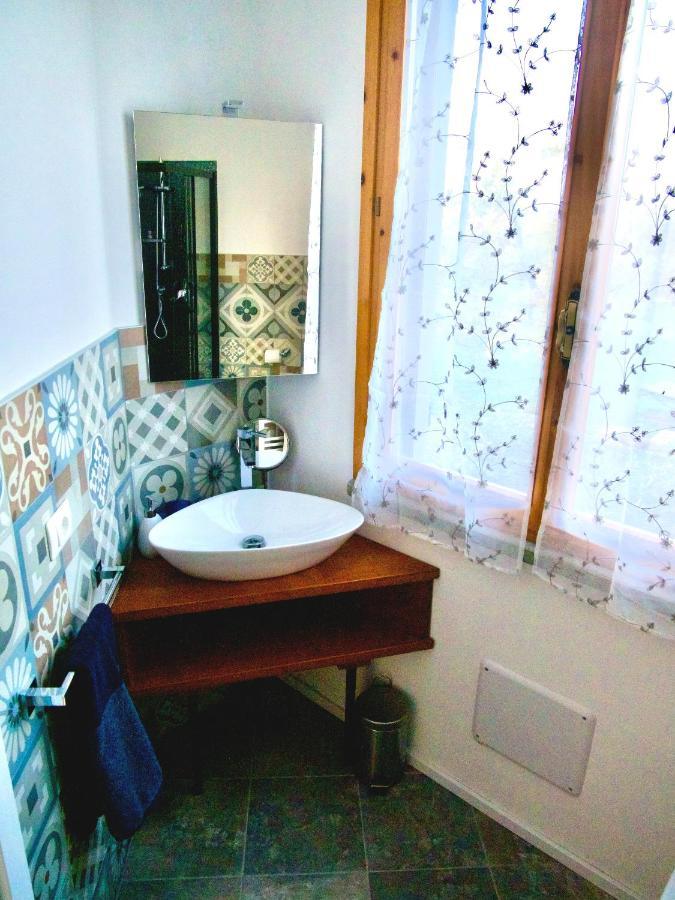 B&B Des Artistes Borzano 外观 照片